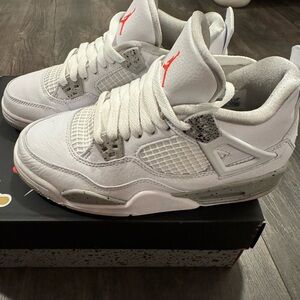 Air Jordan “Oreo 4s”